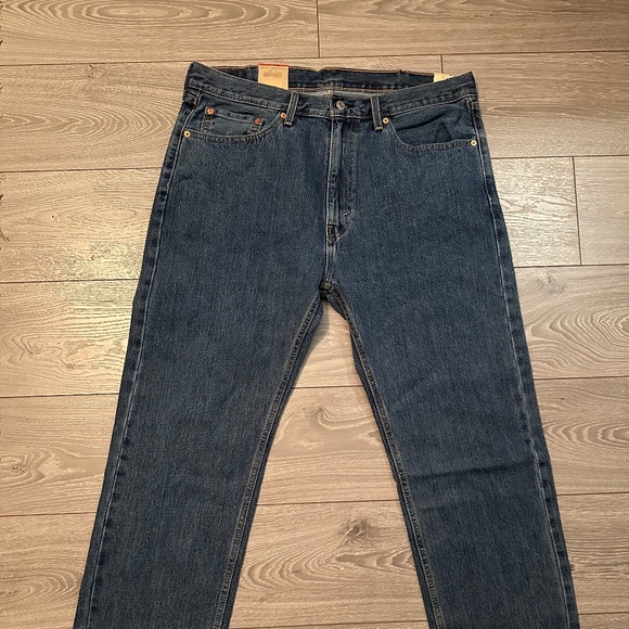NWT Levi's 505 Medium Wash Straight Fit Jeans - Picture 3 of 5